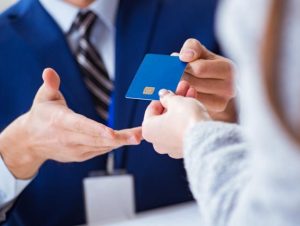 Rủi ro khi đáo hạn thẻ tín dụng tại các đơn vị không uy tín